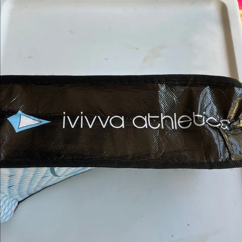 ivivva reusable shopping bag - Picture 4 of 6